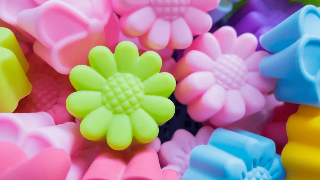 Moules en silicone colorés en forme de fleurs pour pâtisserie ou créations